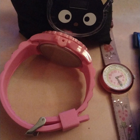 Youth Watch Lot - Picture 4 of 4